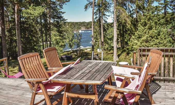 Djurhamn House | Cozy home in Djurhamn with WiFi