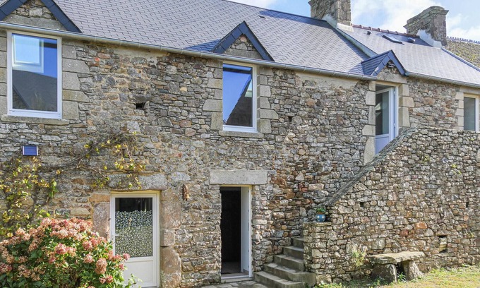Jobourg House | Cozy home in Jobourg with WiFi