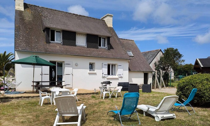 Plouguerneau House | Cozy home in Plouguerneau with WiFi