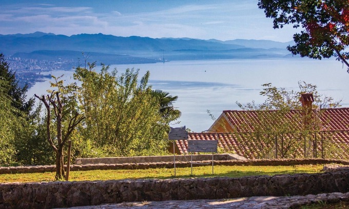 Pobri House | Cozy home in Pobri with house sea view