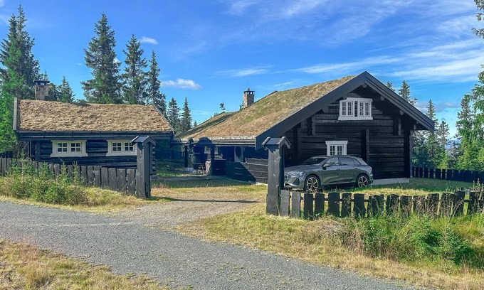 Lillehammer House | Cozy home in Sjusjøen with sauna
