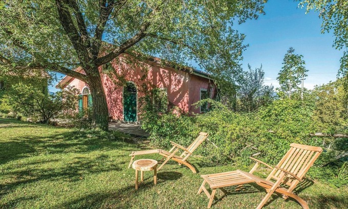 Varese Ligure House | Cozy home in Varese Ligure -SP-