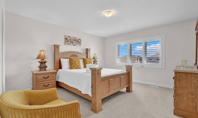 Thorold House | Cozy home minutes from Niagara Falls