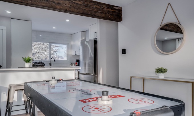 Jasper Place House | Cozy Home Minutes to WEM