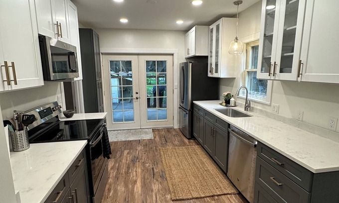 Logan House | Cozy Home Near Campus and Canyon