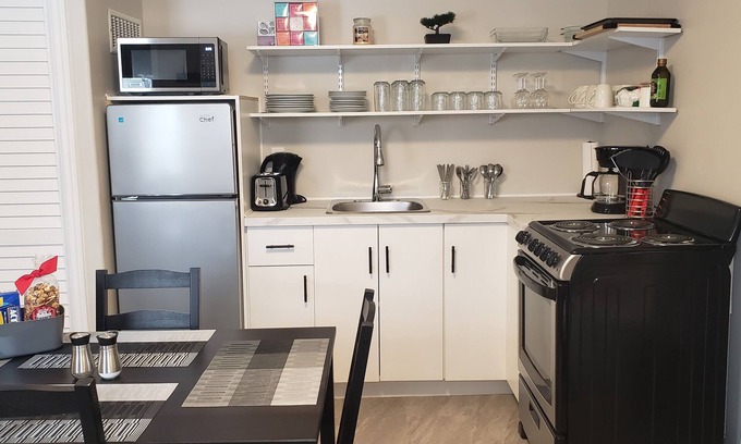 Rideau Heights House | Cozy home on a quiet street minutes to downtown Kingston!
