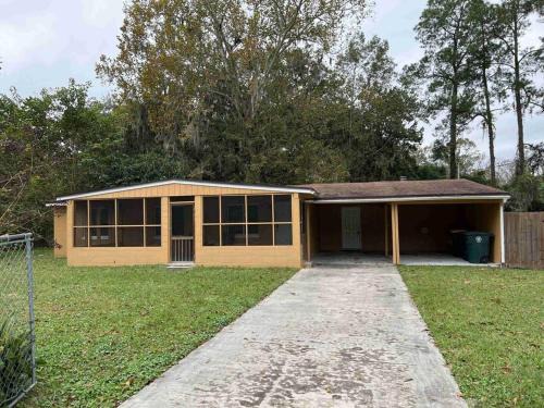 Southside Villa | Cozy home Southside Jax