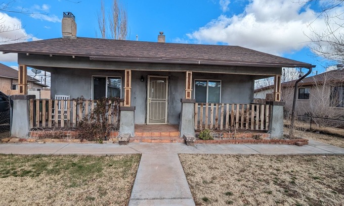 Winslow House | Cozy Home!