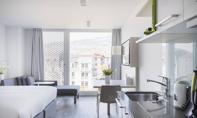 Vevey House | Cozy hotel in charming Vevey with fitness room, WiFi, AC