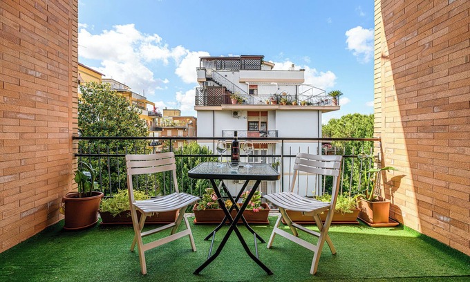 Monteverde Nuovo Apartment | Cozy house in quiet green area with parking and FREE Wi-Fi.