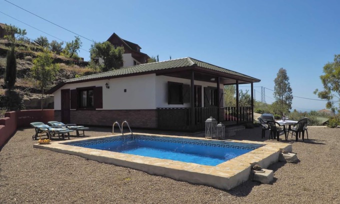 Arenas House | Cozy House with Private Pool (Lago)