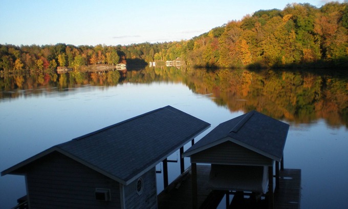 Leasburg Cottage | Cozy Hyco Lake Cottage
