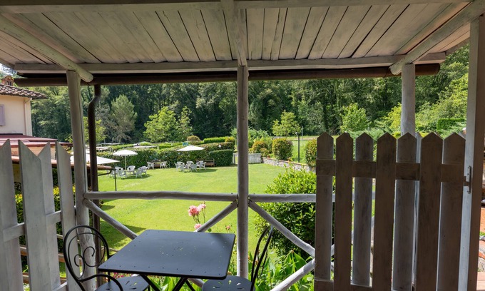 San Giovanni Valdarno Apartment | Cozy, Ideal for a Couple in Tuscan country with wifi and pool