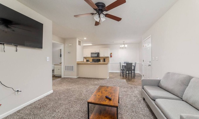 Columbus Apartment | Cozy King Bed Retreat – Near the Airport!