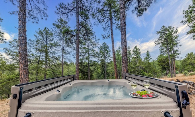 Alto Cabin | Cozy Knotty and Nice, 4 bedrooms, Game Room, Views, Sleeps 10