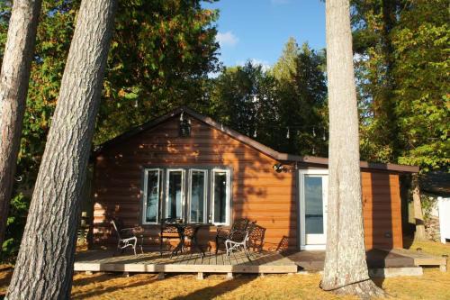 Onaway House | Cozy Lakefront Cottage on Black Lake