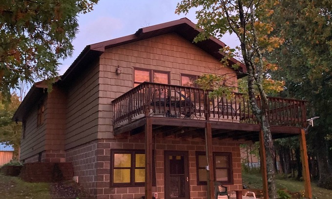Marenisco House | Cozy Lakefront Rental on Lake Gogebic (Sunset Side)