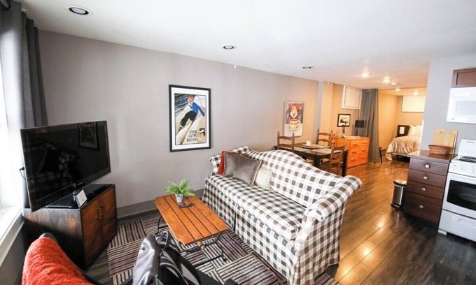 Schroon Lake Apartment | Cozy Lakeside Apartment - 5 Min Walk to Downtown!