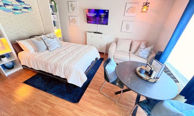 Conway Condo | Cozy Lakeside Studio Condo + Private Boat Dock