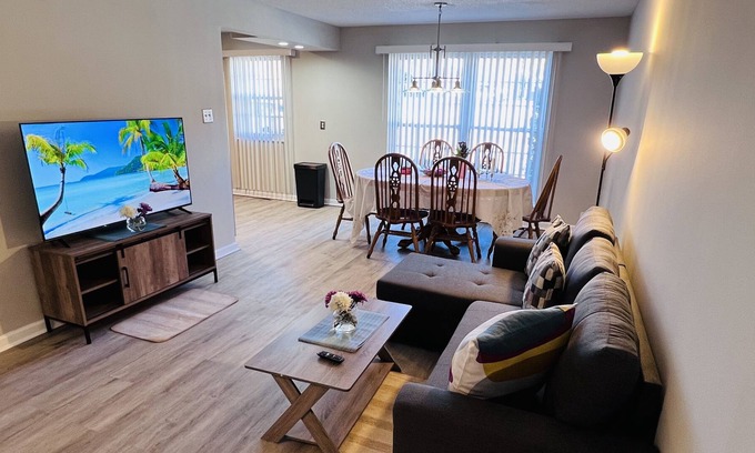 St. Louis Apartment | Cozy little apartment