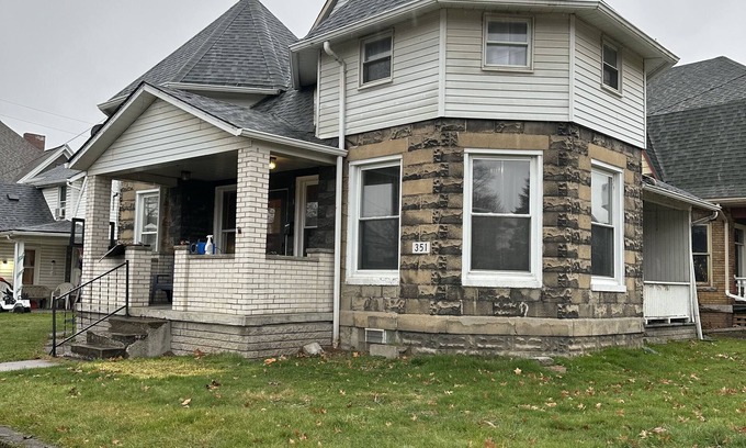 Steubenville House | Cozy little Castle. Warm & welcoming.