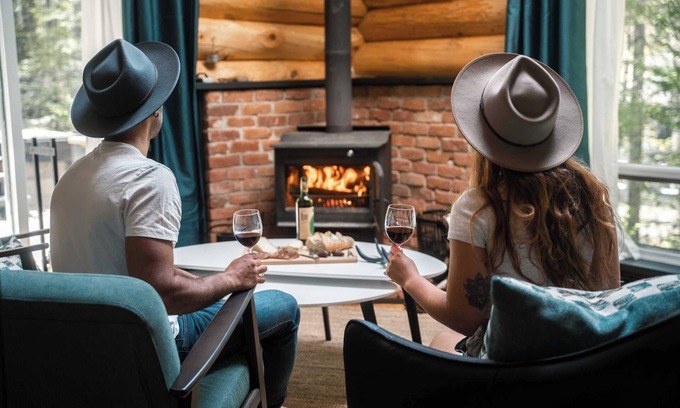 Lac Superieur Village Ski Chalet | Cozy Log Cabin with Spa - 3 min of Tremblant