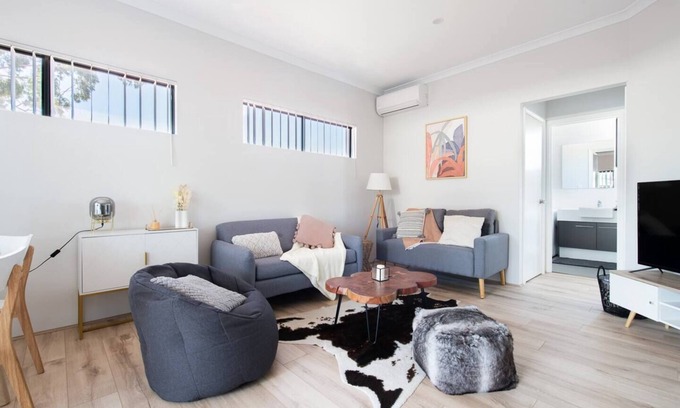 Attadale Apartment | Cozy Lovely 2bdrm walk to river