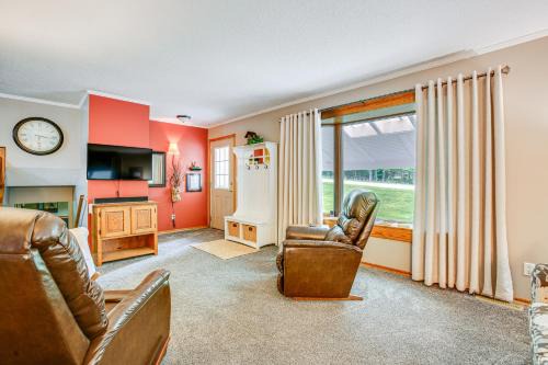 Interlochen House | Cozy Michigan Retreat Near Sleeping Bear Dunes!