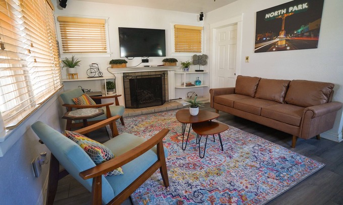 Corridor House | Cozy Mid-Century Craftsman