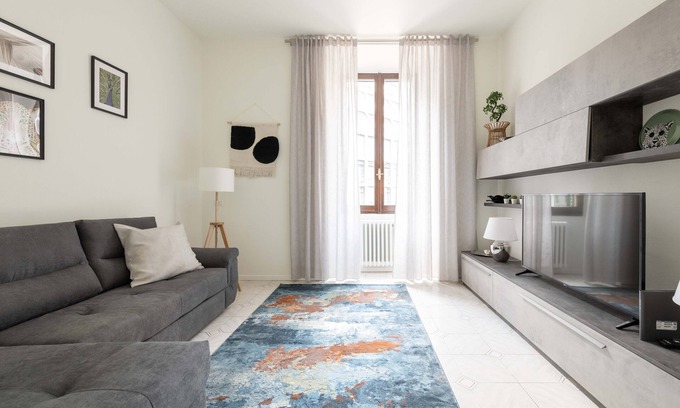 Porta Volta Apartment | Cozy Milano Voyager Apartment: Garibaldi/Isola, 2BDR - 6 guests