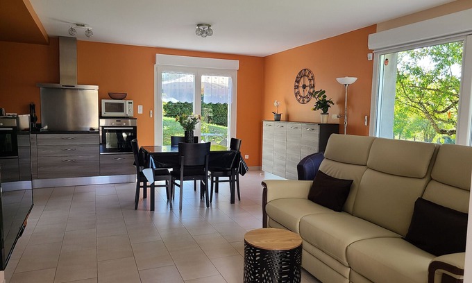 Contrexeville Cottage | Cozy Modern Cottage with Garden, Near Thermal Baths and City Center