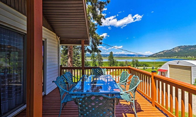 Kalispell House | Cozy Montana Lake View Getaway - Fish & Hike!