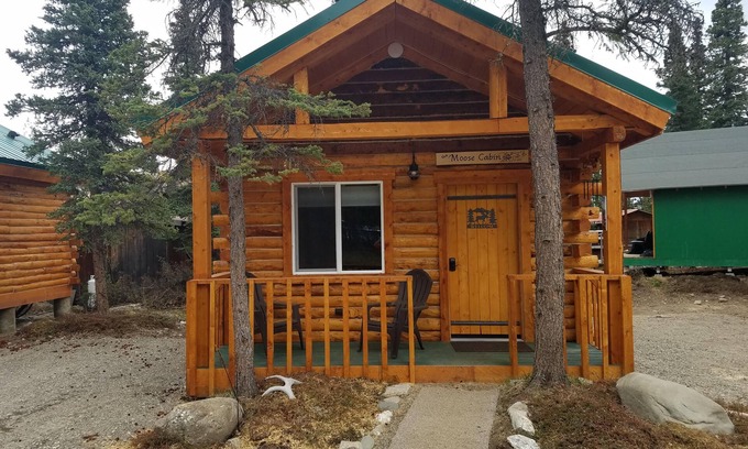 Healy Cabin | Cozy Moose Log Cabin