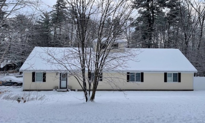 Birch Hill House | Cozy Mountain Getaway - Hot Tub & Game Room