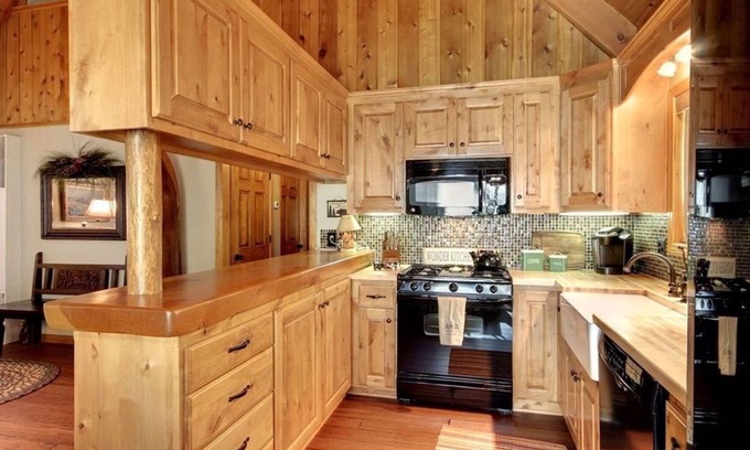 Big Bear Lake House | Cozy Mountain Vintage Luxury Cabin