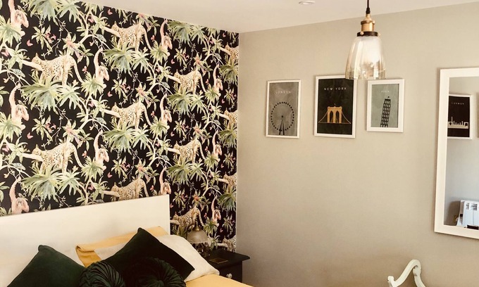 Ticehurst Cottage | Cozy Nature Retreat & Holistic Treatments