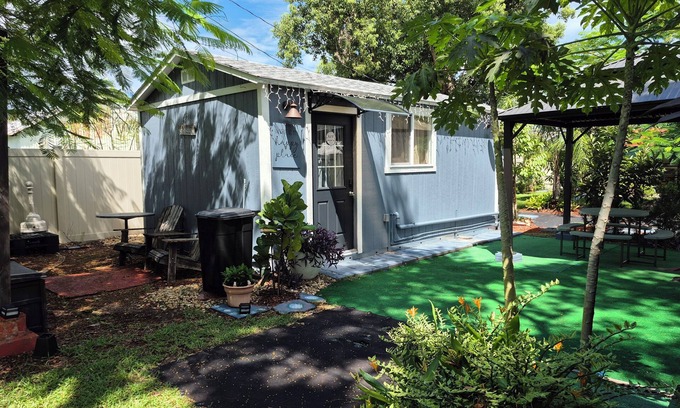 Saint Cloud Cottage | Cozy new cottage in fantastic St. Cloud with WiFi, AC