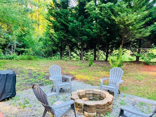 Denver House | Cozy New Mfd Home near Lake Norman