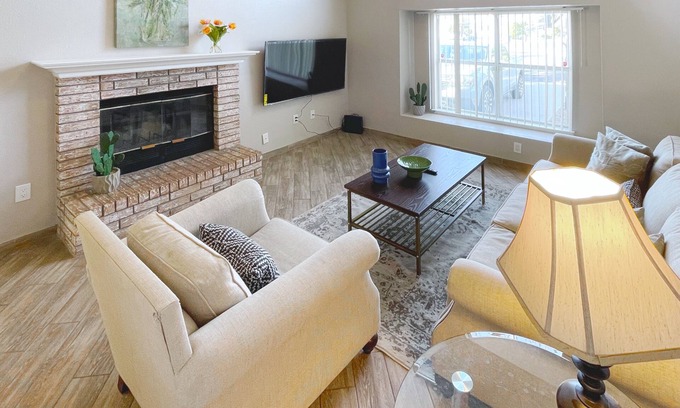 Taylor Ranch House | Cozy newly remodeled CasitaNM 3 bedroom 2 bath