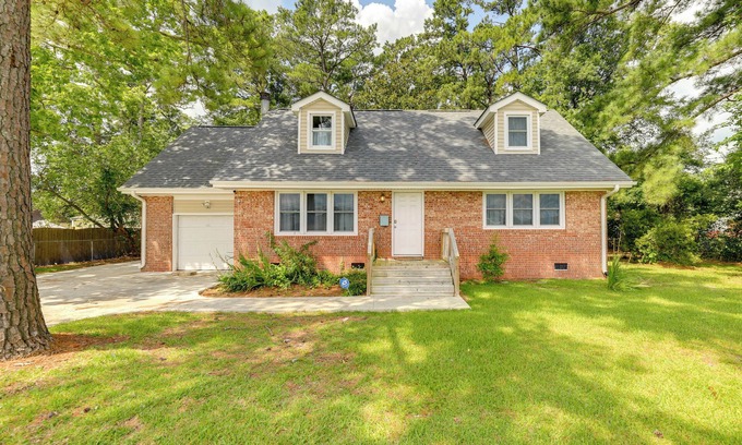 Pumpkin Center House | Cozy North Carolina Retreat Near Beaches & Golfing