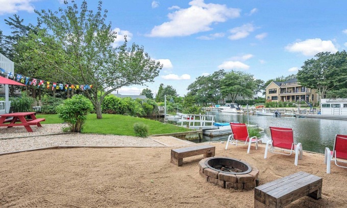 Southold House | Cozy North Fork Home with Direct Water Access, Private Dock, Close to Wineries