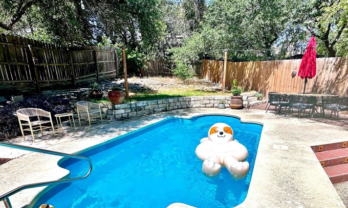 West Oak Hill House | Cozy Oak Hill Retreat with Pool