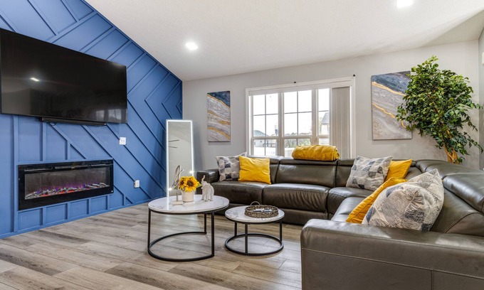 Westwood House | Cozy Ohio Home - Deck, Arcade Games & Near Golfing