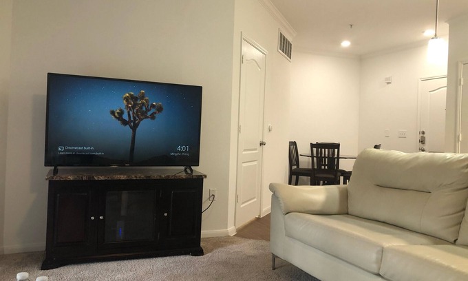 Kingwood Apartment | Cozy one bedroom + .Full bathroom + living & Dining area