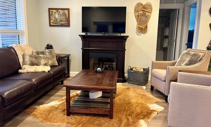 Harrison Mills House | Cozy Peaks & Waters: family-friendly, kitchen, near golf, hiking & fishing