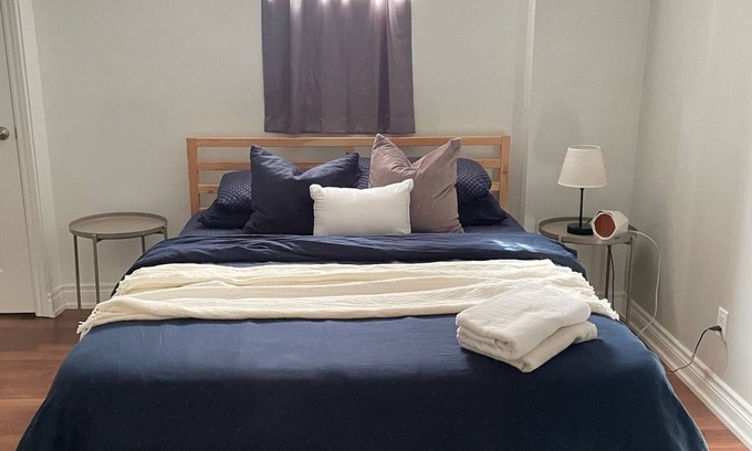 Brampton Apartment | Cozy Priv. Bsmt 1 Bdrm 1 Bath apartment w/parking