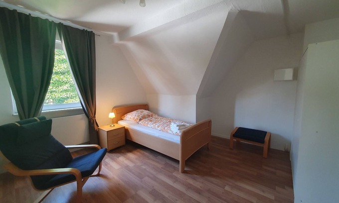 Oberstadt Condo | Cozy private room with shared bathroom centrally located - at Mainz University Hospital