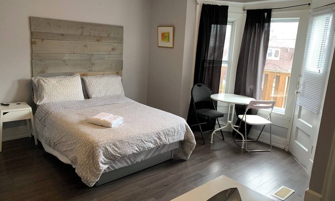 Upper Beaches Apartment | Cozy Private Studio Apartment with Private Outdoor Deck