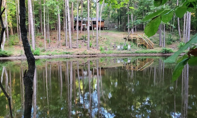 Coldspring Cabin | Cozy private vacation cabin rental secluded in the Sam Houston National Forest