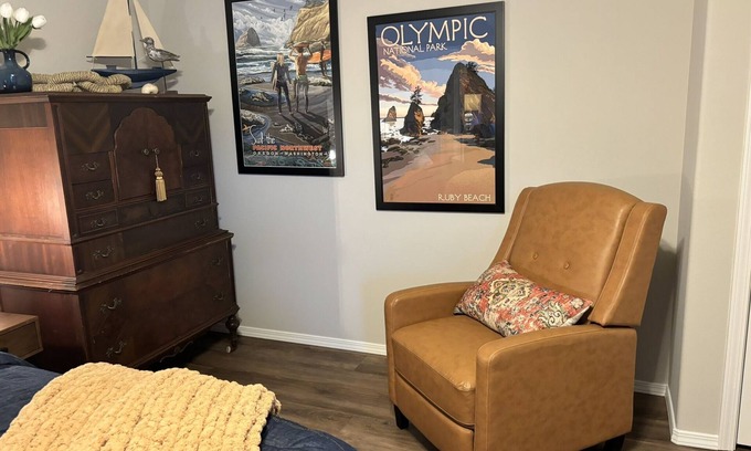 Sequim Apartment | Cozy quarters across from Carrie Blake Park - Festival Central & Discovery Trail